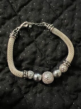 Silver Tone Woven Mesh Beaded Charm Bracelet with Pearl Accents